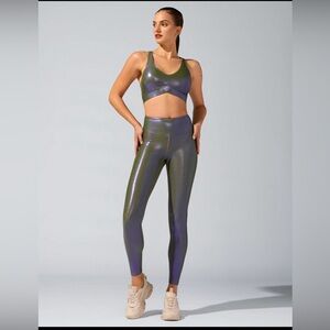 NWT Heroine Sport Marvel Shiny Dark Orchid Leggings Size Small